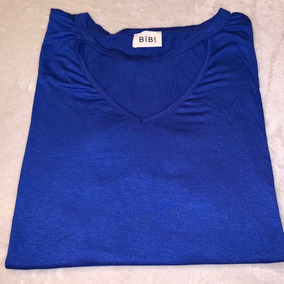 Casual Blue Top - Picture 2 of 8